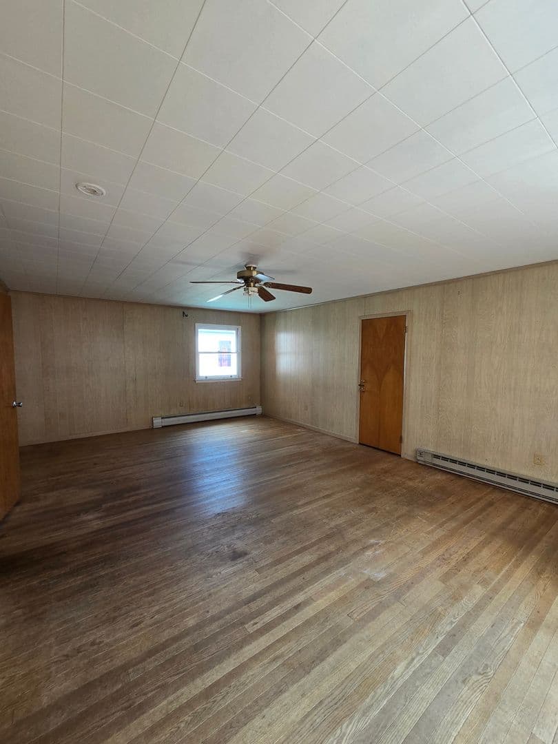 Hamburg Apartment: 320 State St A