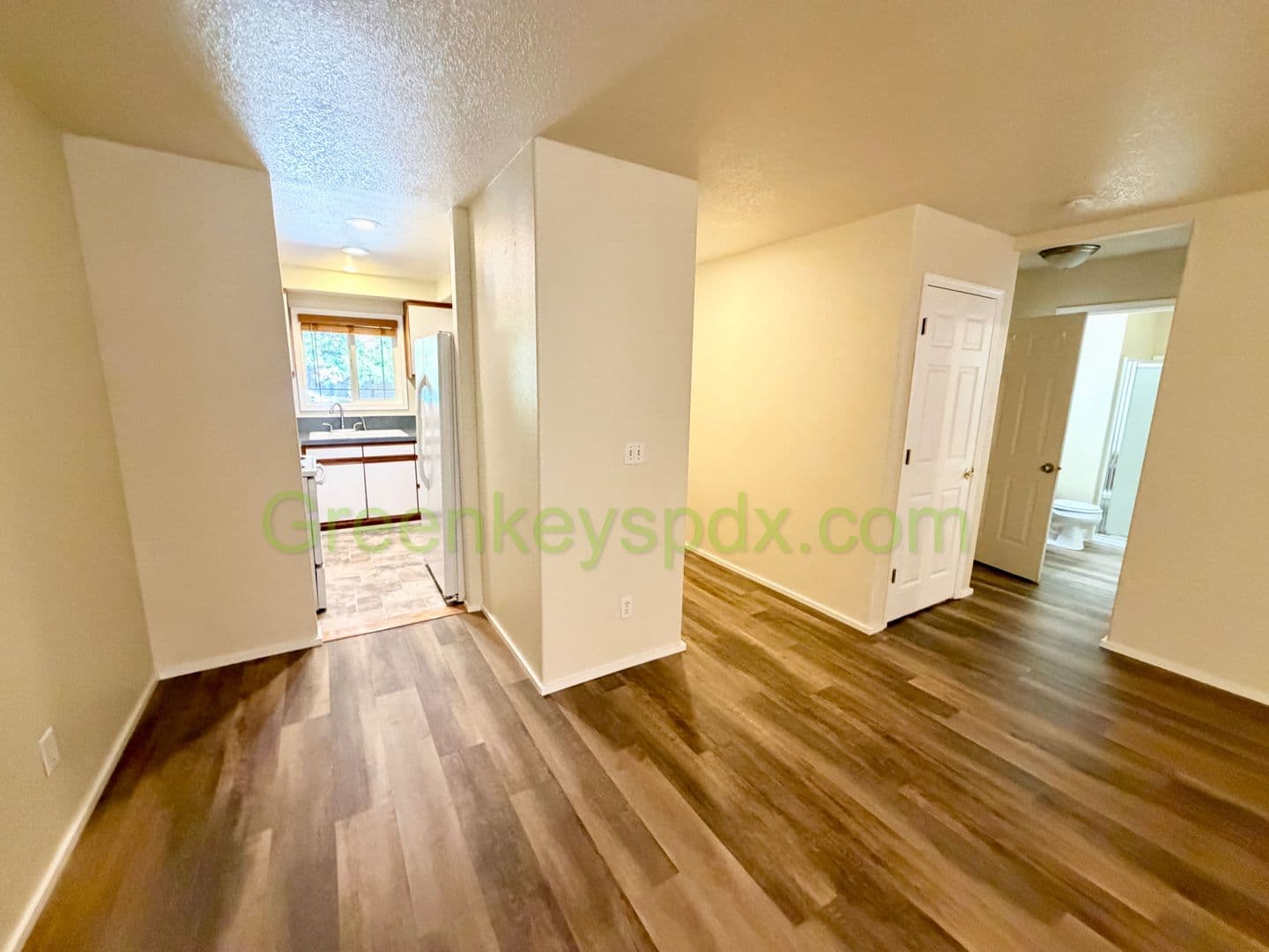 Troutdale House: 1032 Southwest Halsey Street