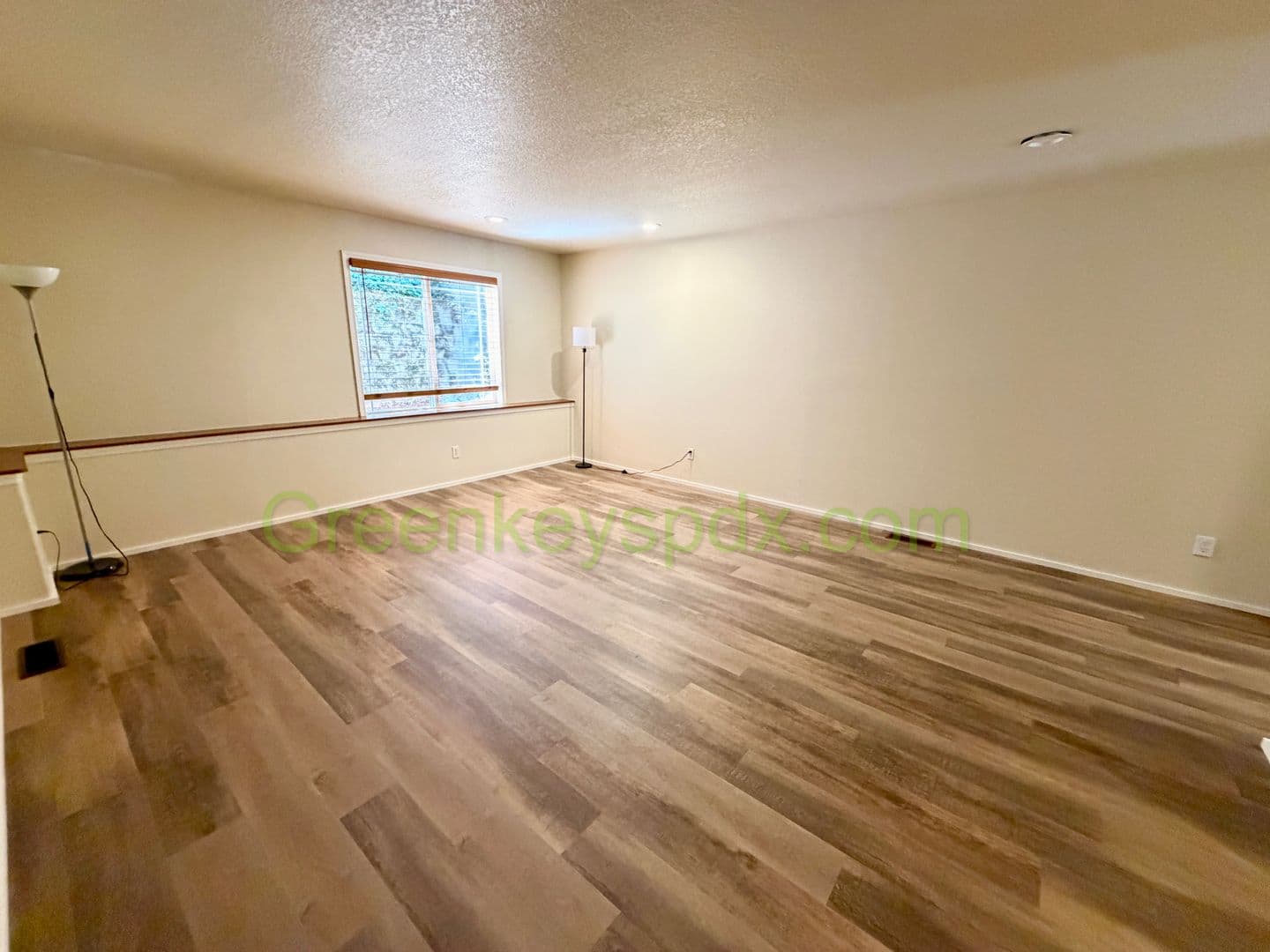 Troutdale House: 1032 Southwest Halsey Street