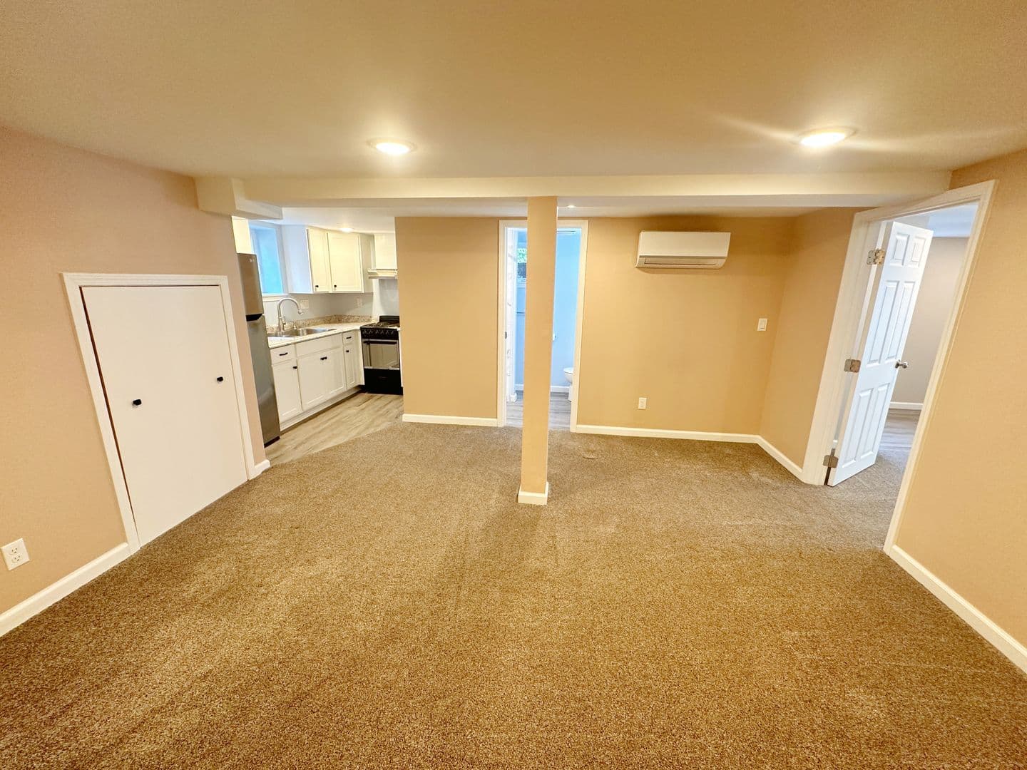 Portland Apartment: 2327 North Buffalo Street