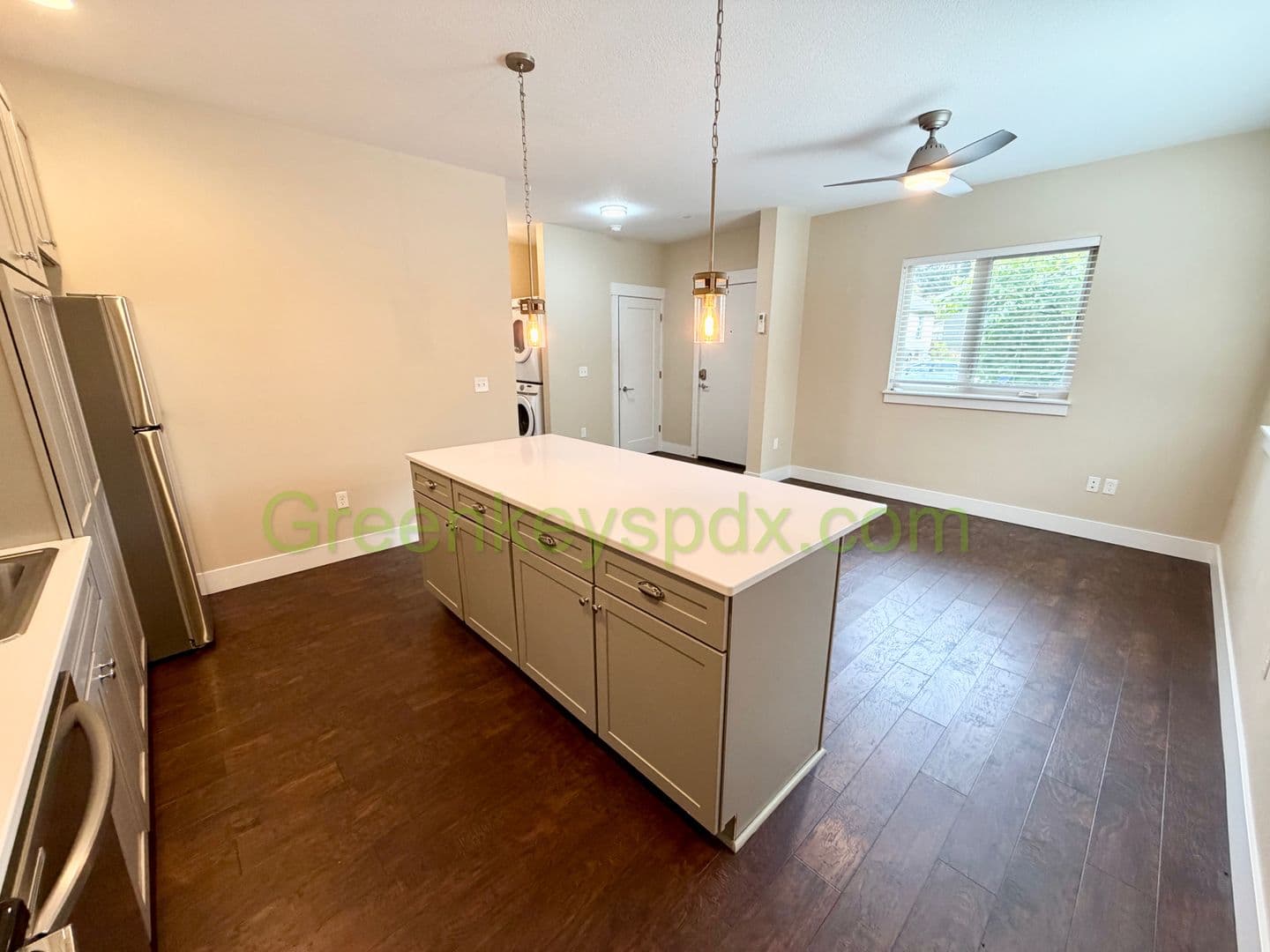 Portland Apartment: 2015 Northeast 47th Avenue