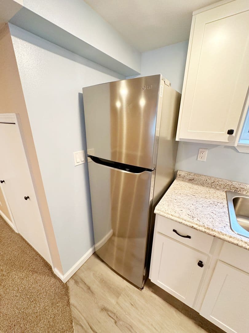 Portland Apartment: 2327 North Buffalo Street