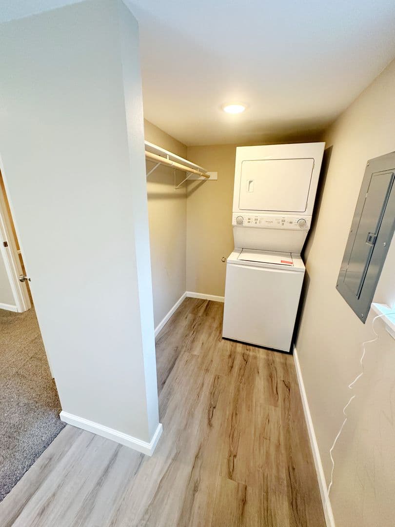 Portland Apartment: 2327 North Buffalo Street
