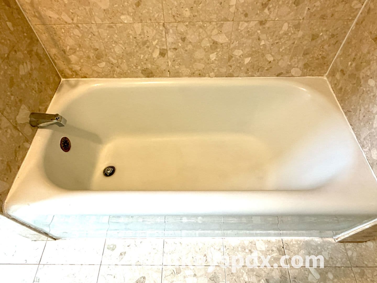 Portland Apartment: 1136 Southwest Gibbs Street