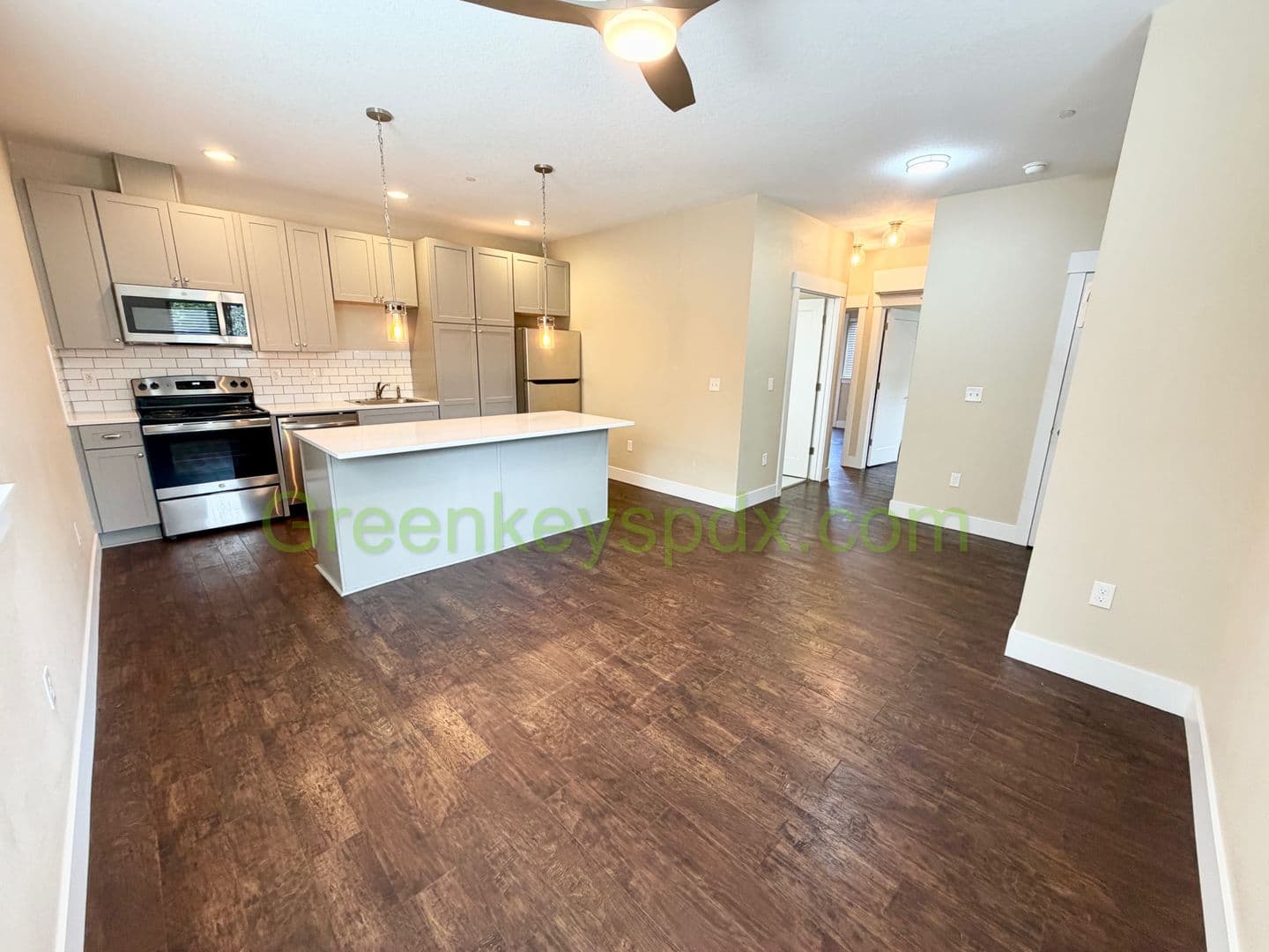 Portland Apartment: 2015 Northeast 47th Avenue