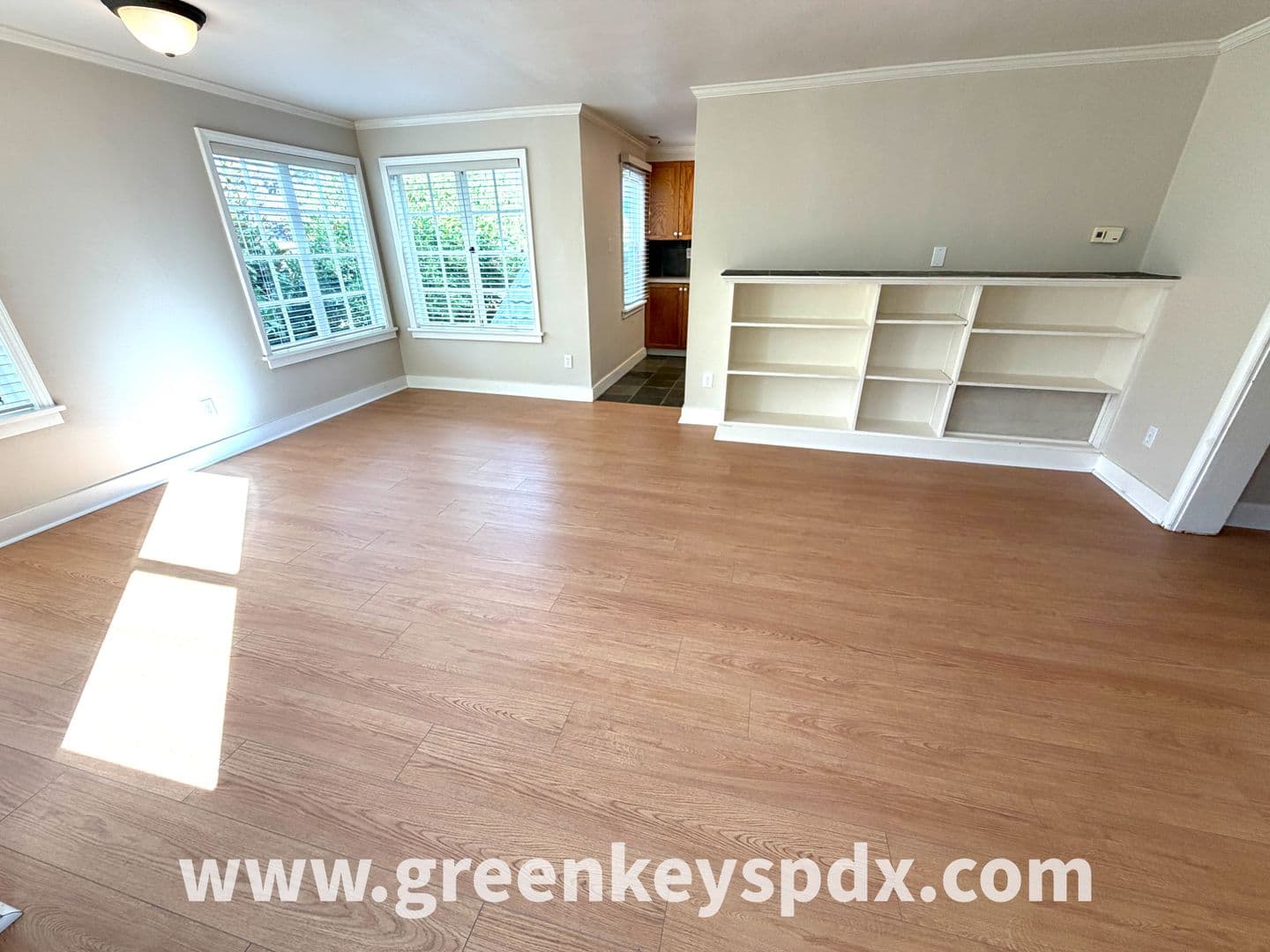 Portland Apartment: 1136 Southwest Gibbs Street