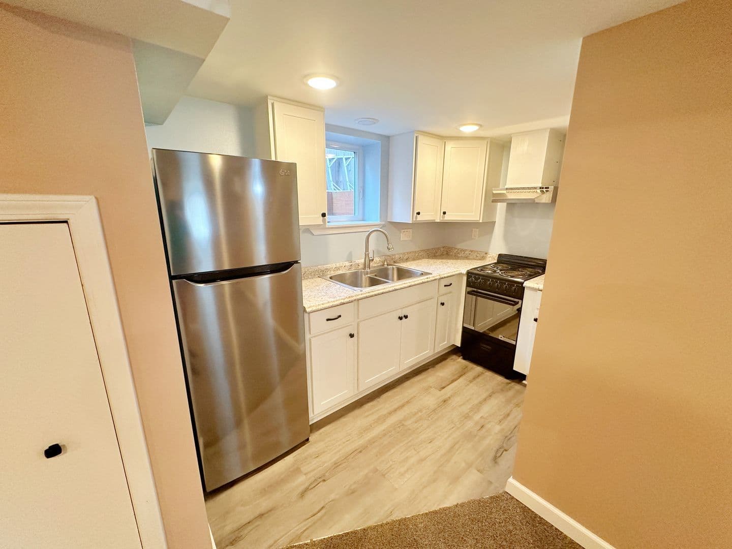 Portland Apartment: 2327 North Buffalo Street