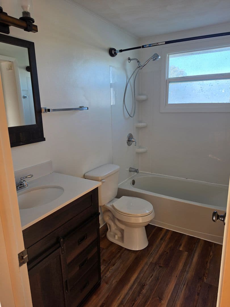 Martinsburg Apartment: 404 Maple St.