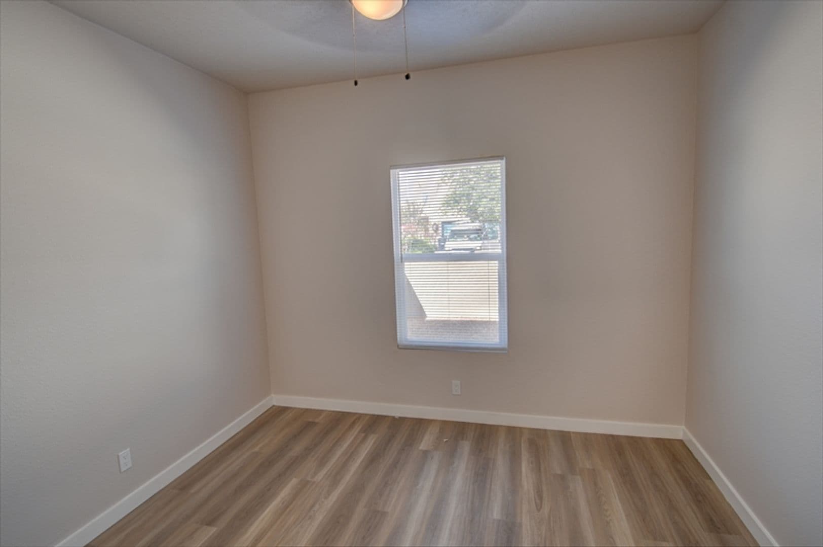 Albuquerque House: 510 Phoenix Ave NW