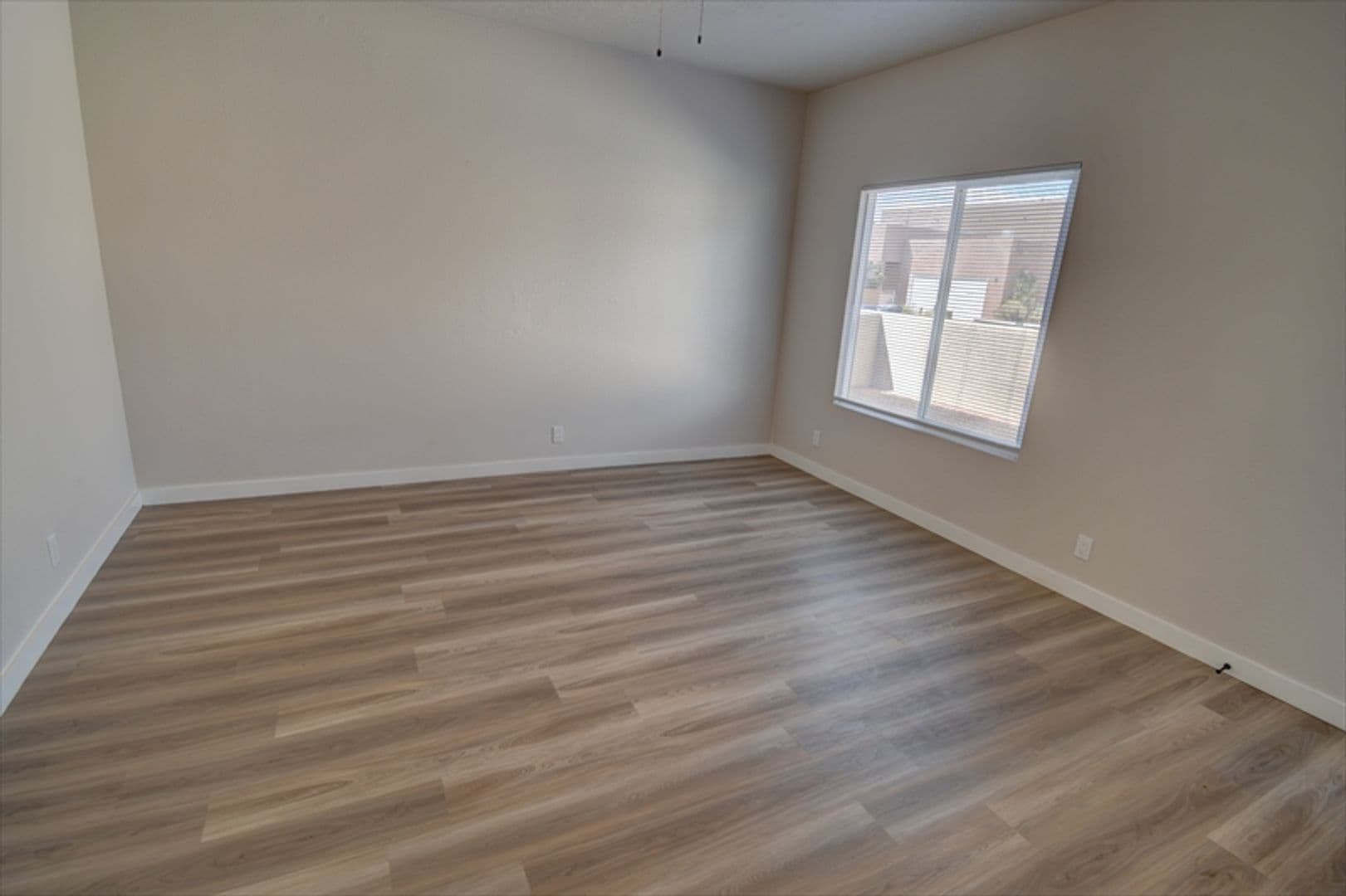 Albuquerque House: 510 Phoenix Ave NW