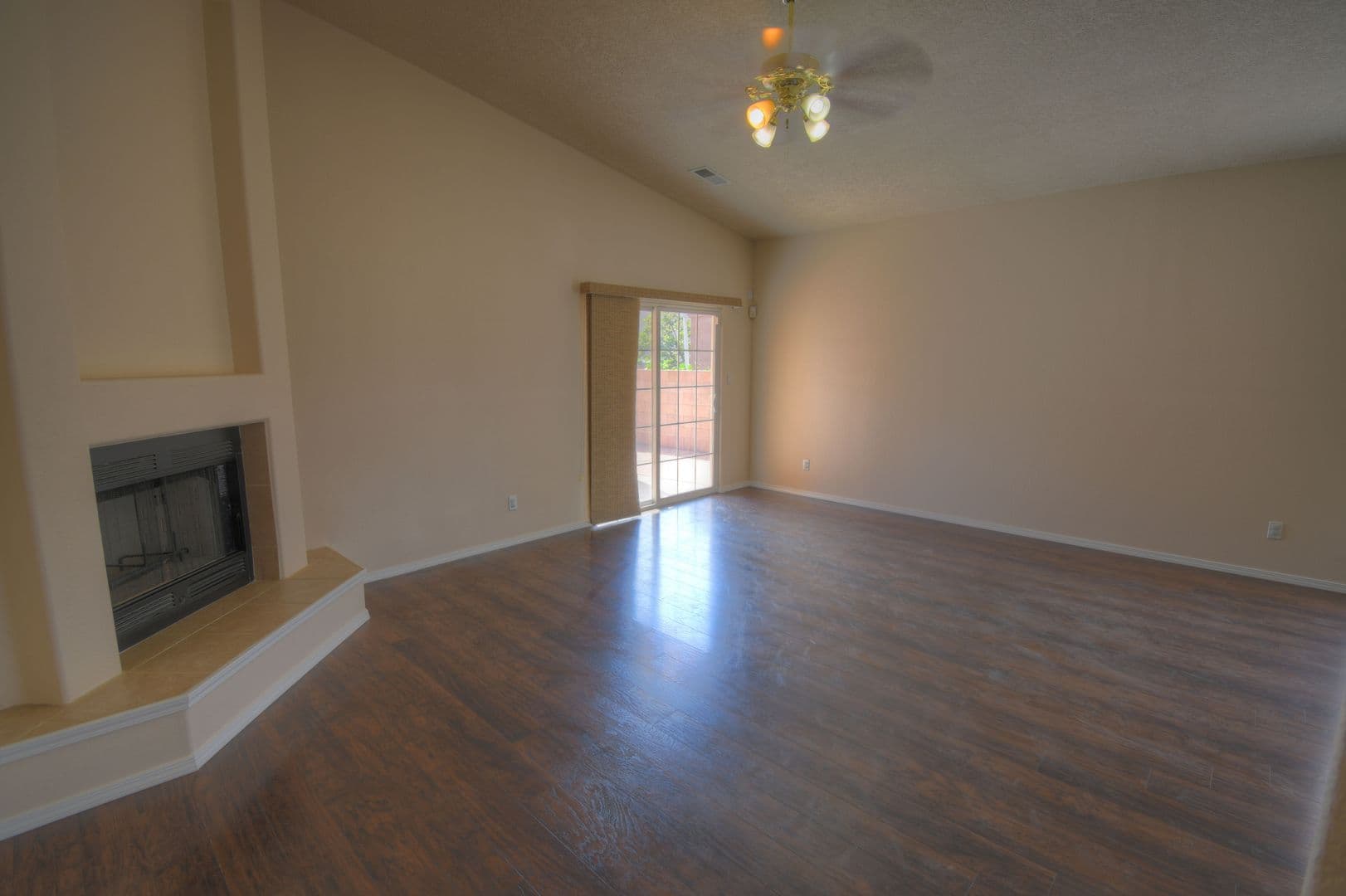 Albuquerque House: 908 Tumulus Drive NW
