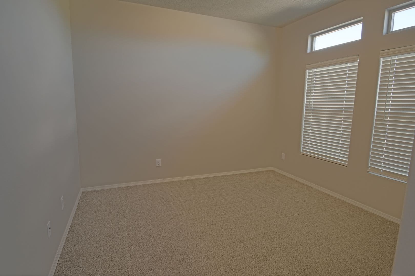 Rio Rancho House: 5413 East Village