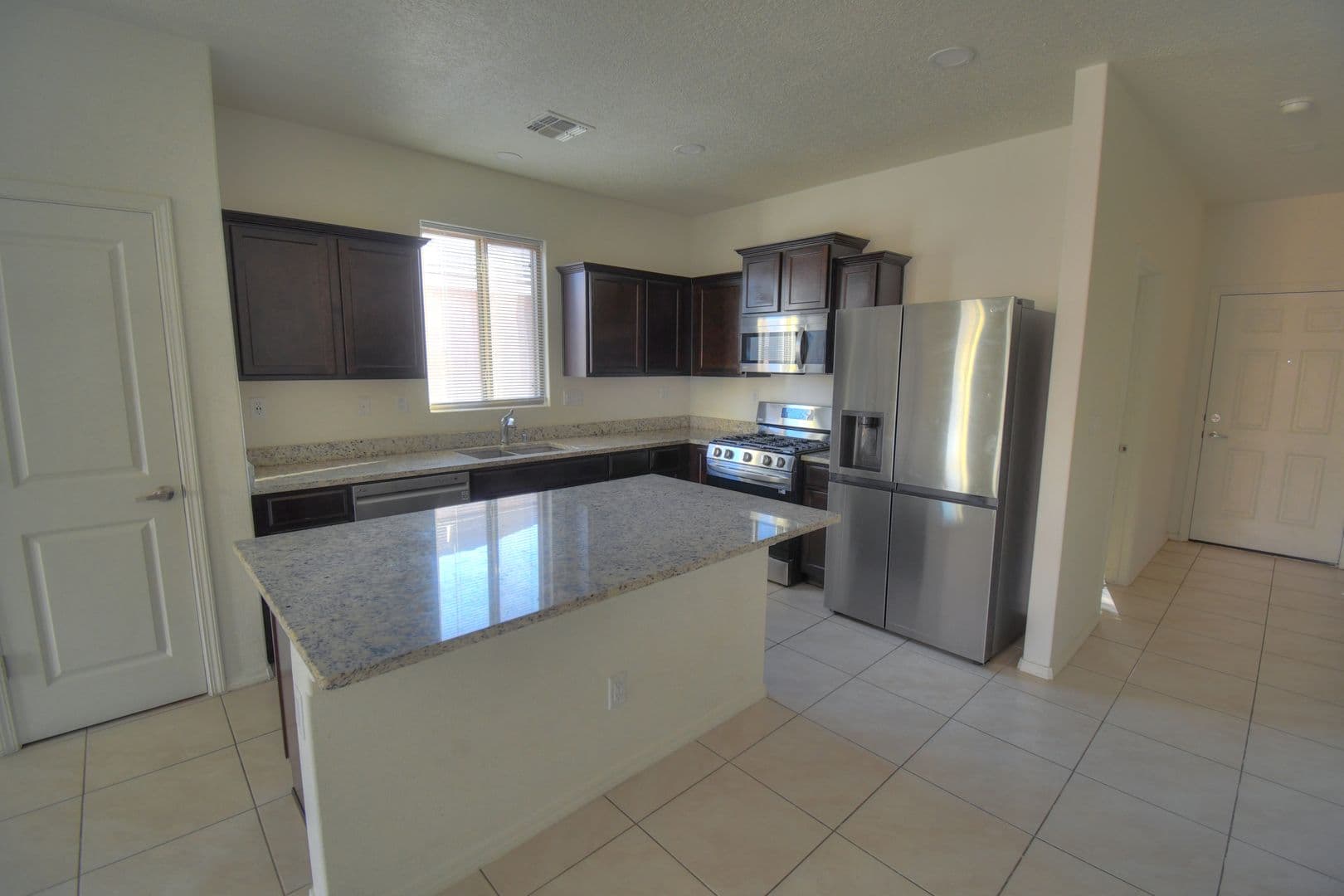 Rio Rancho House: 6244 Harrier Hawk