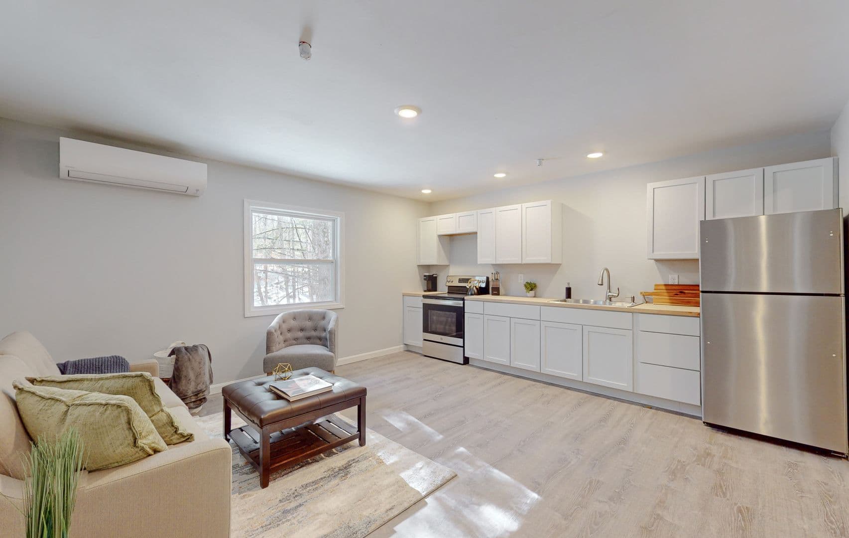 Springvale Apartment: 73 Barth Way