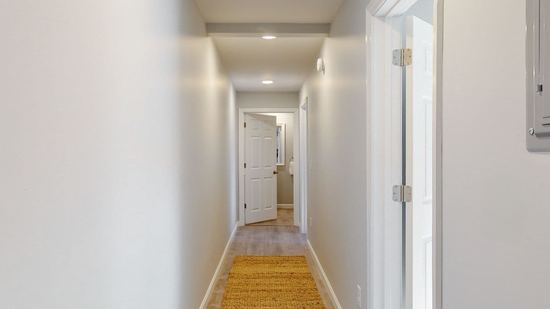 Springvale Apartment: 73 Barth Way