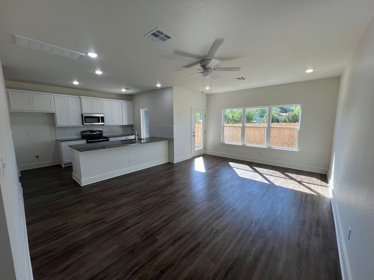 Belton Townhome: 1818 Royal Ridge - 1818