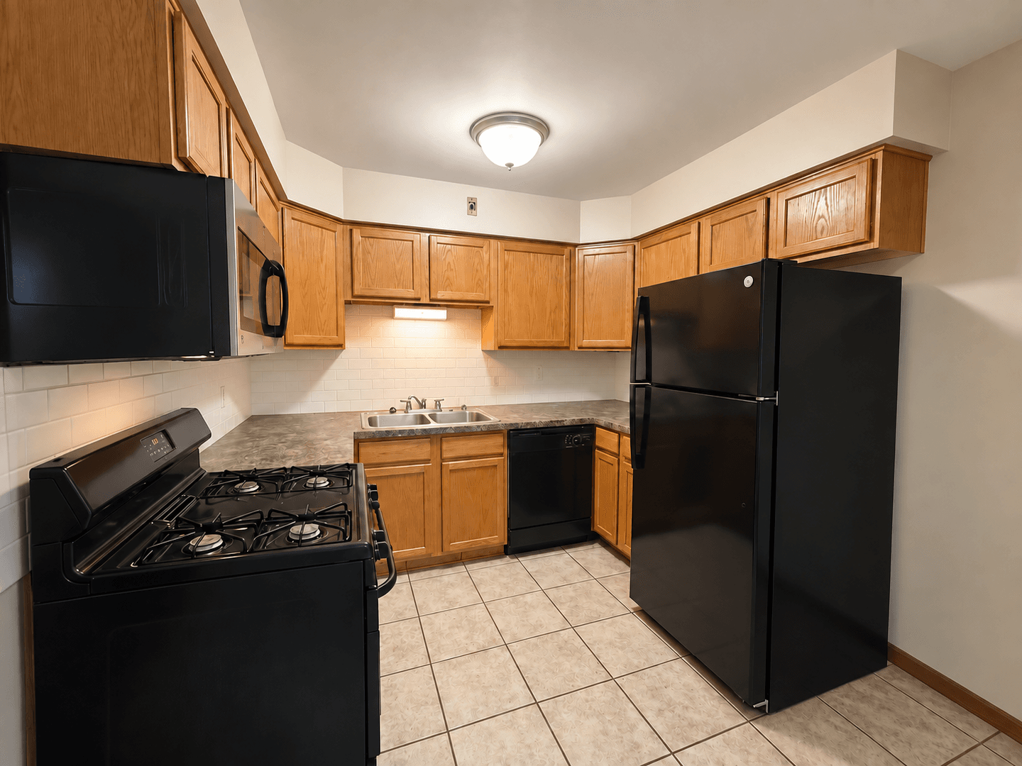 Grand Rapids Apartment: 1960 Burton St SE