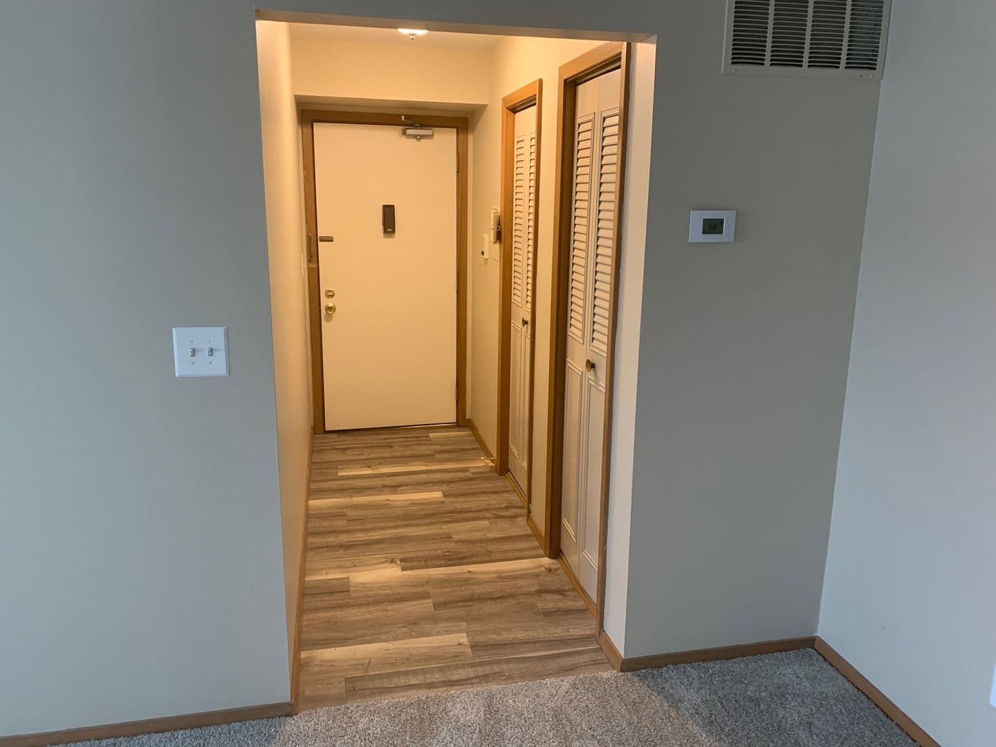Grand Rapids Apartment: 1960 Burton St SE