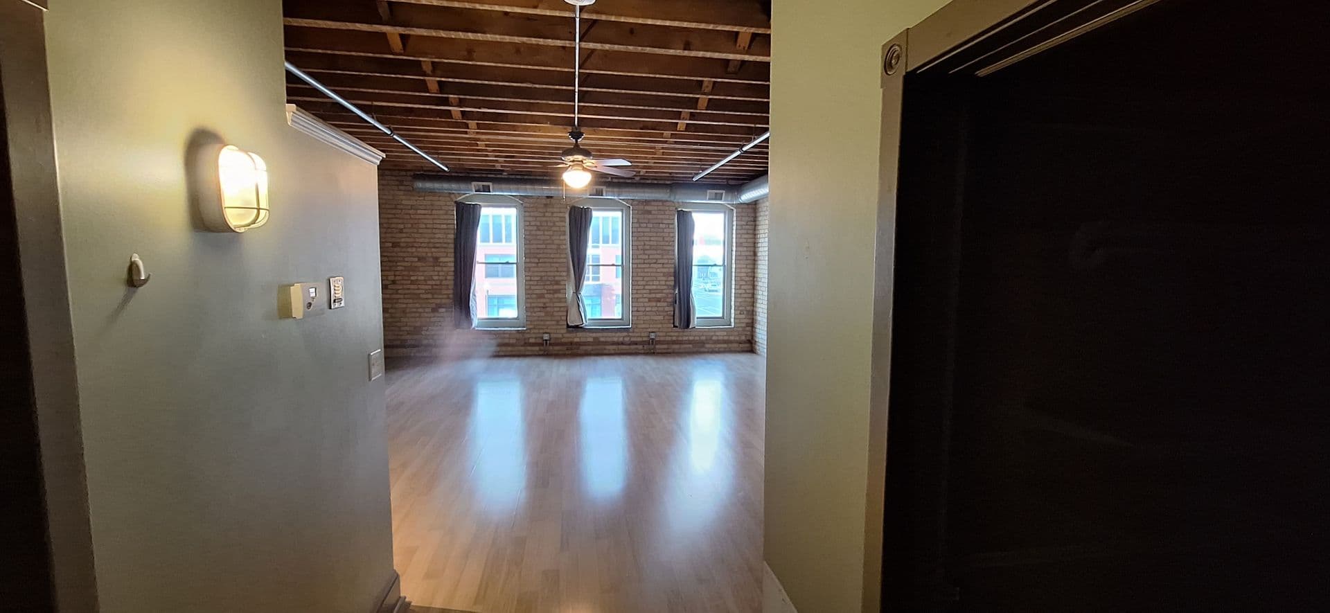 Minneapolis Apartment: 1025 Washington Ave S