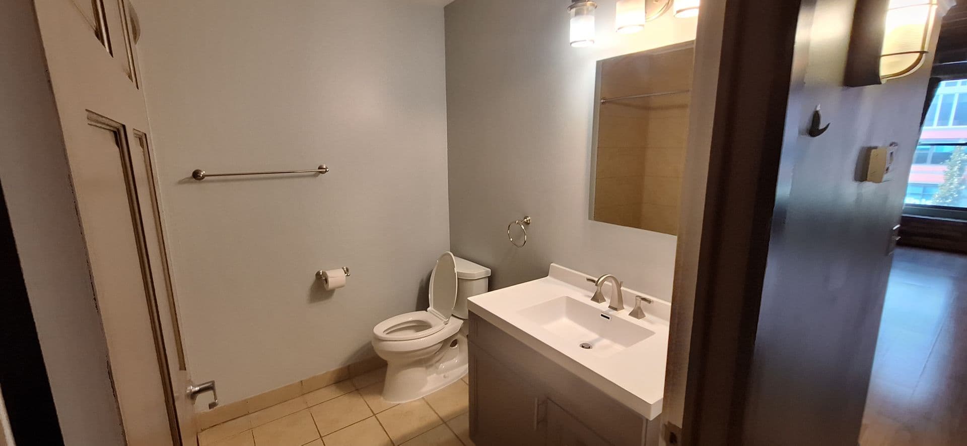 Minneapolis Apartment: 1025 Washington Ave S