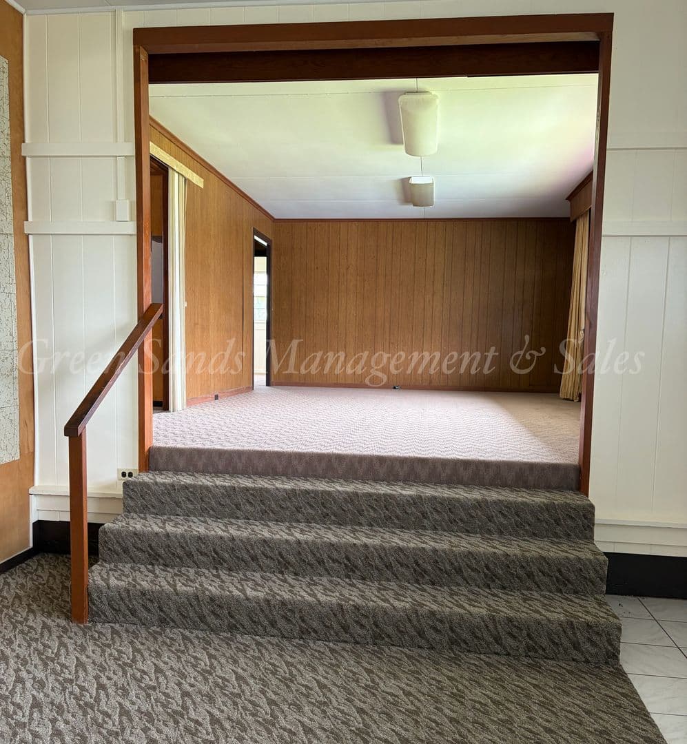 Hilo House: 93 E. Kawili St.