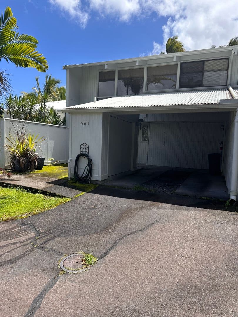 Hilo Townhome: 541 Kukuau Street