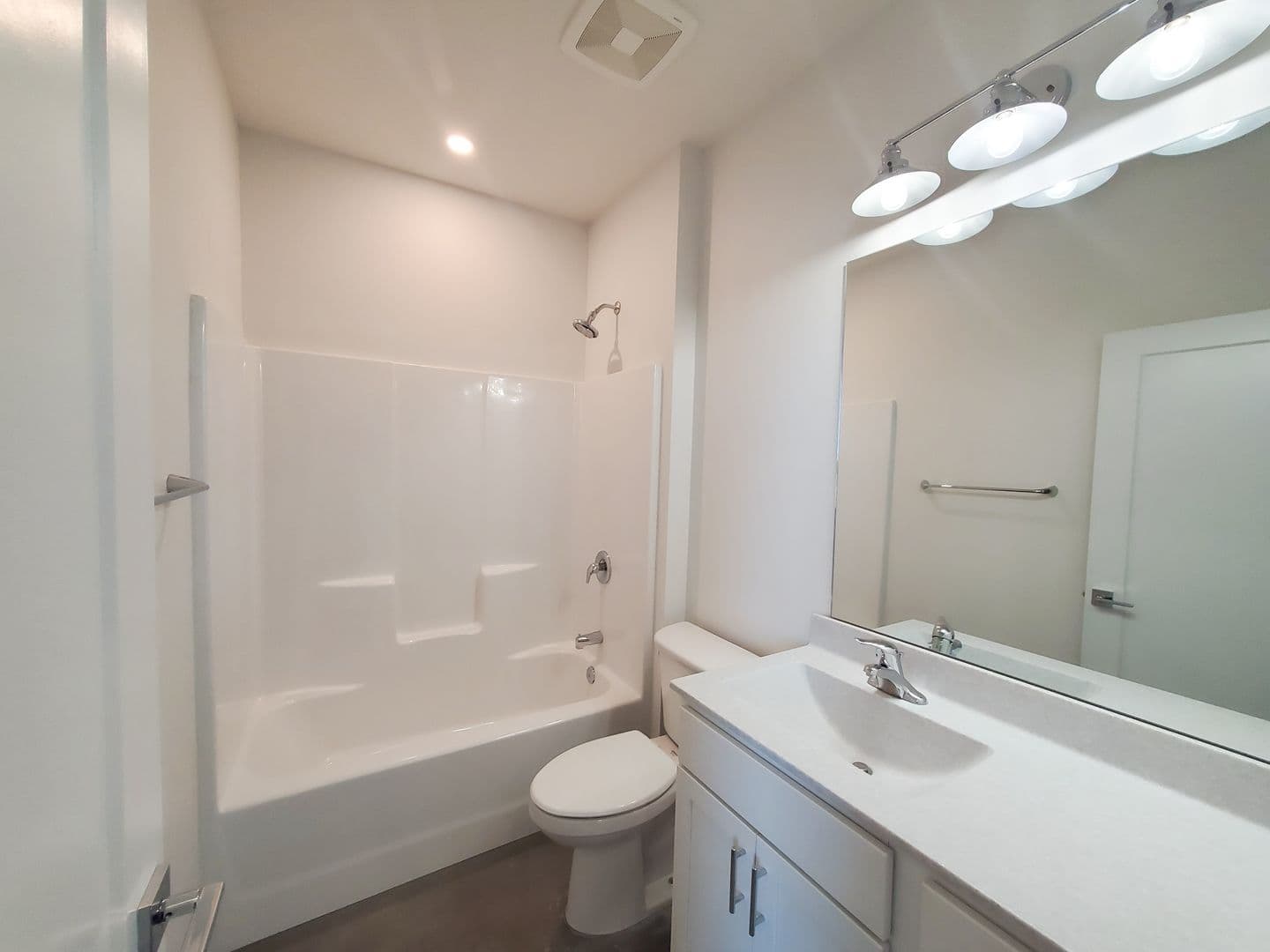 Omaha Apartment: 1311 S 9th St