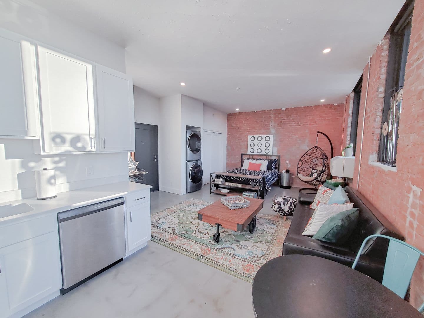 Omaha Apartment: 1311 S 9th St