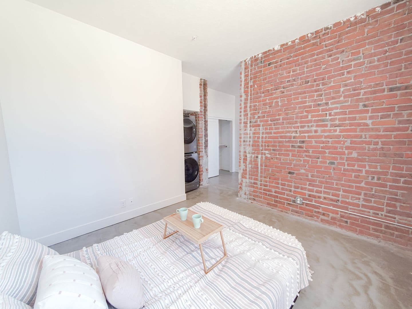 Omaha Apartment: 1311 S 9th St