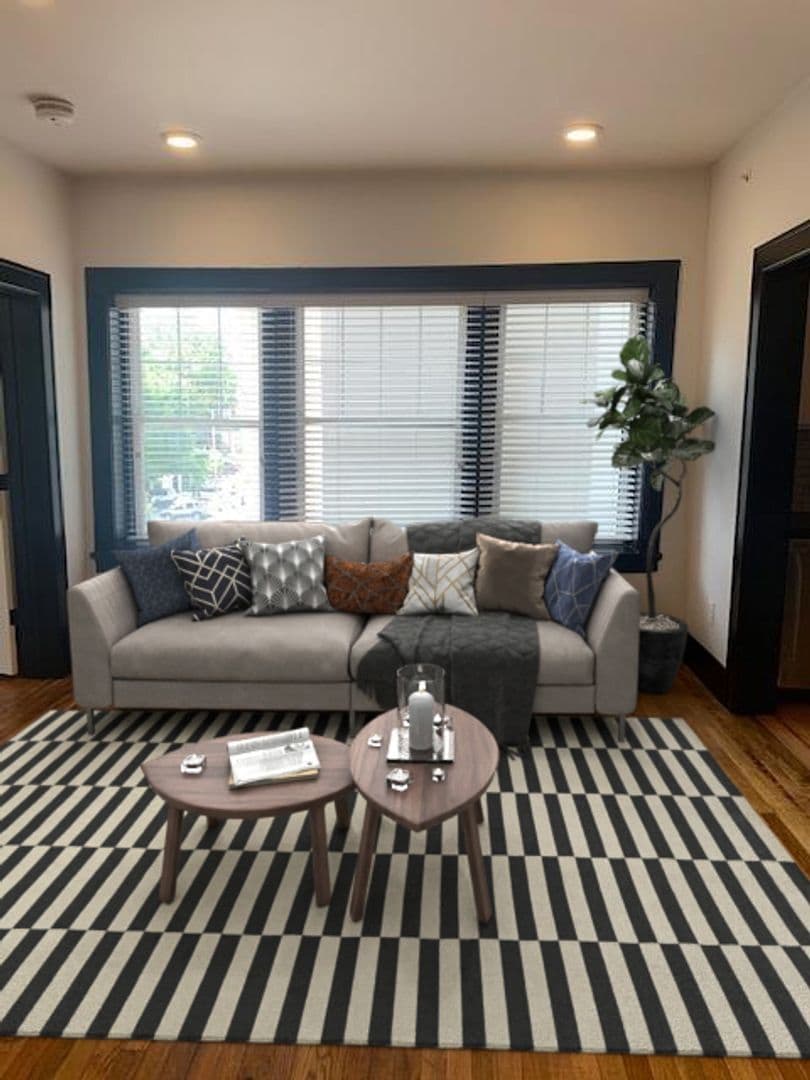 Omaha Apartment: 3804 Farnam St