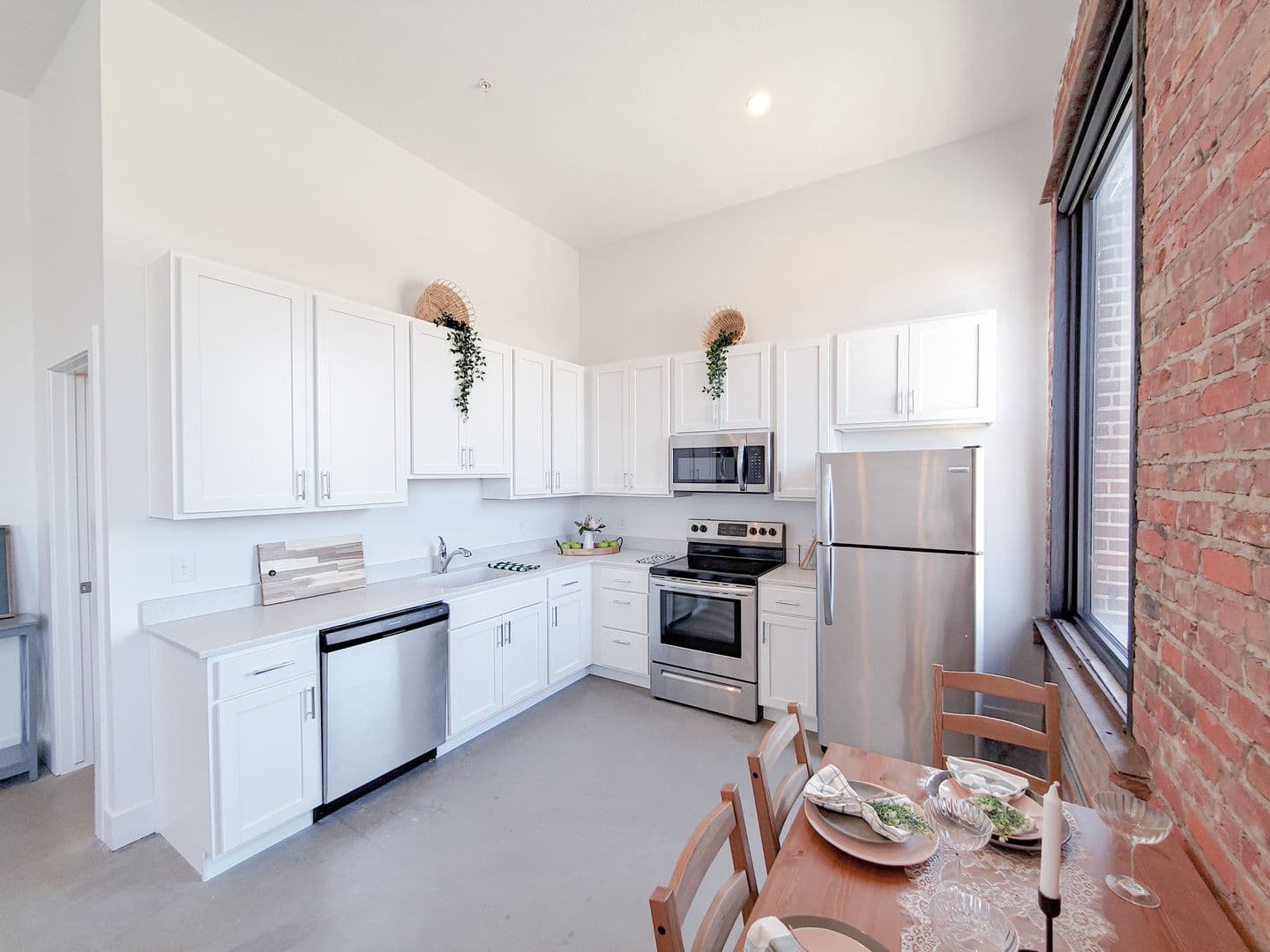 Omaha Apartment: 1311 S 9th St