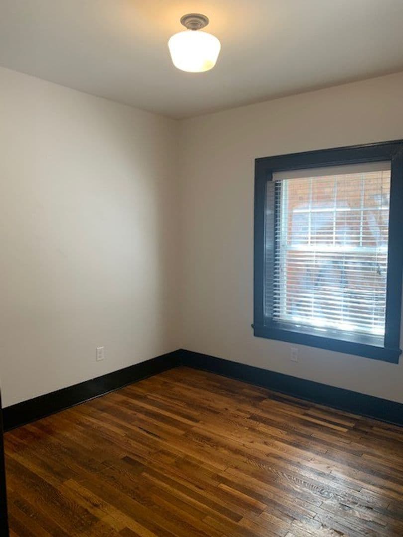 Omaha Apartment: 3804 Farnam St