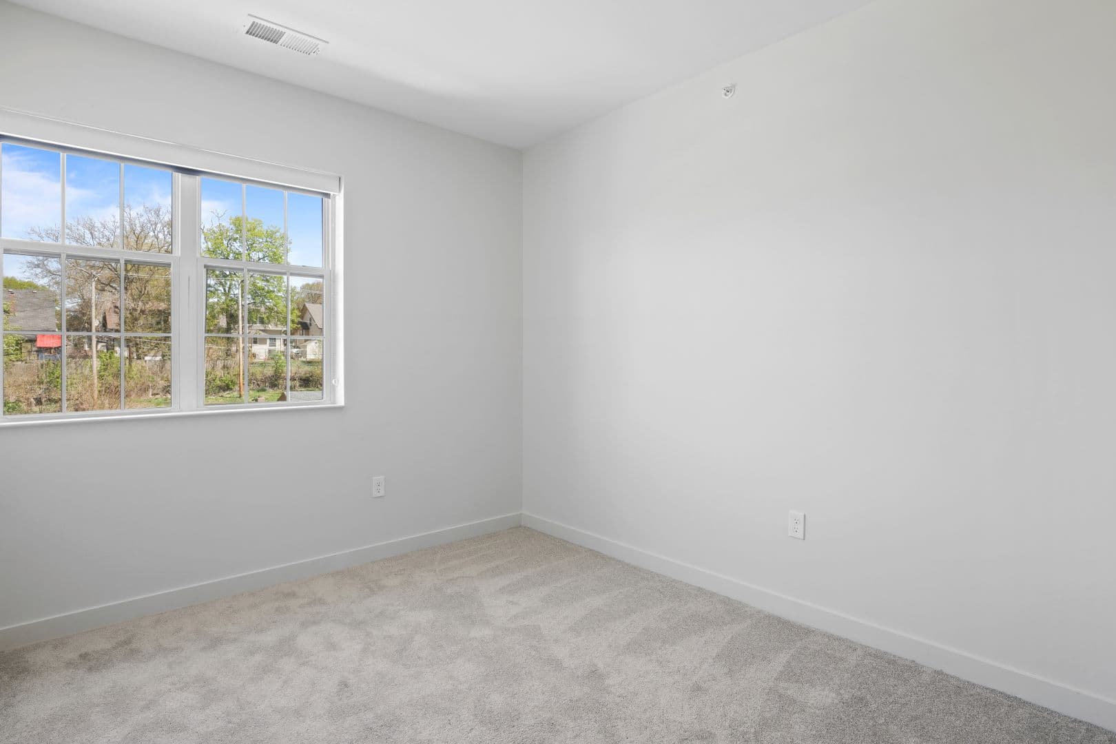 Omaha Apartment: 3306 Jones St