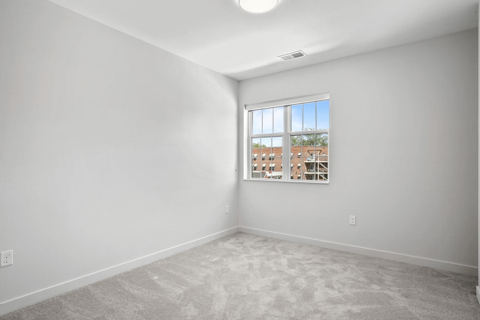 Omaha Apartment: 3306 Jones St