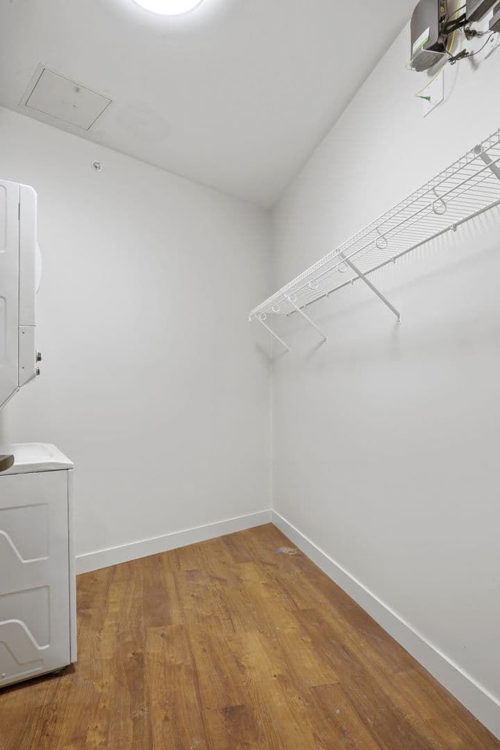 Omaha Apartment: 3306 Jones St