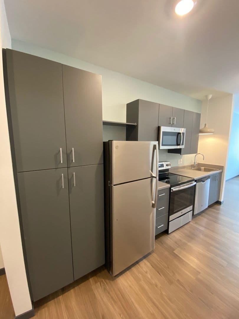 Omaha Apartment: 4400 S Douglas Street