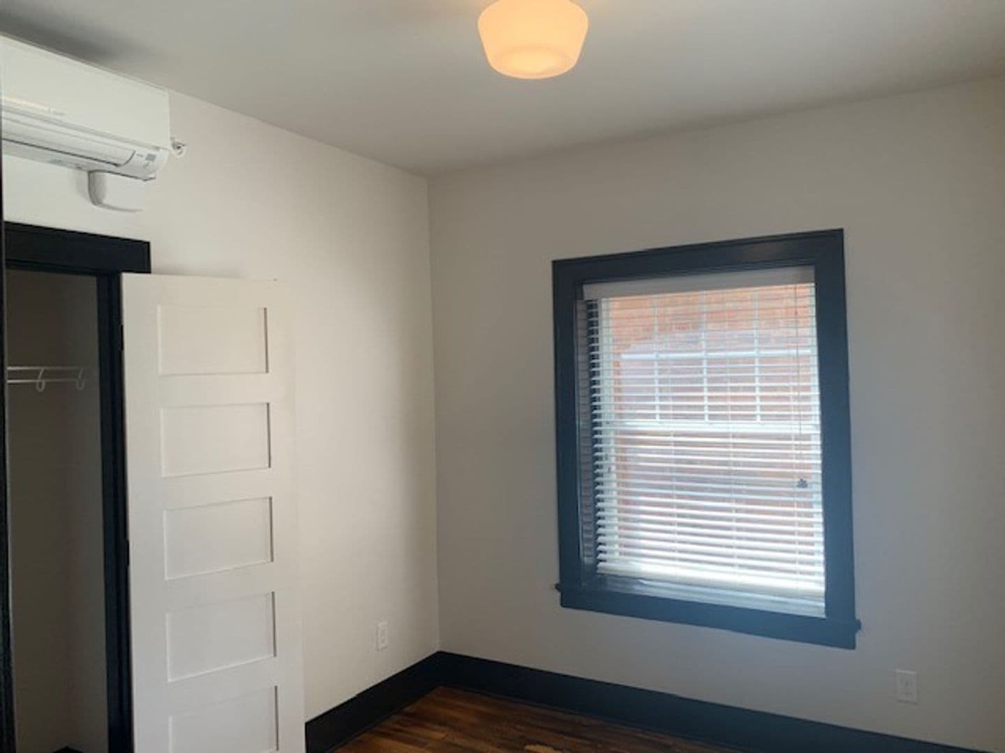 Omaha Apartment: 3804 Farnam St