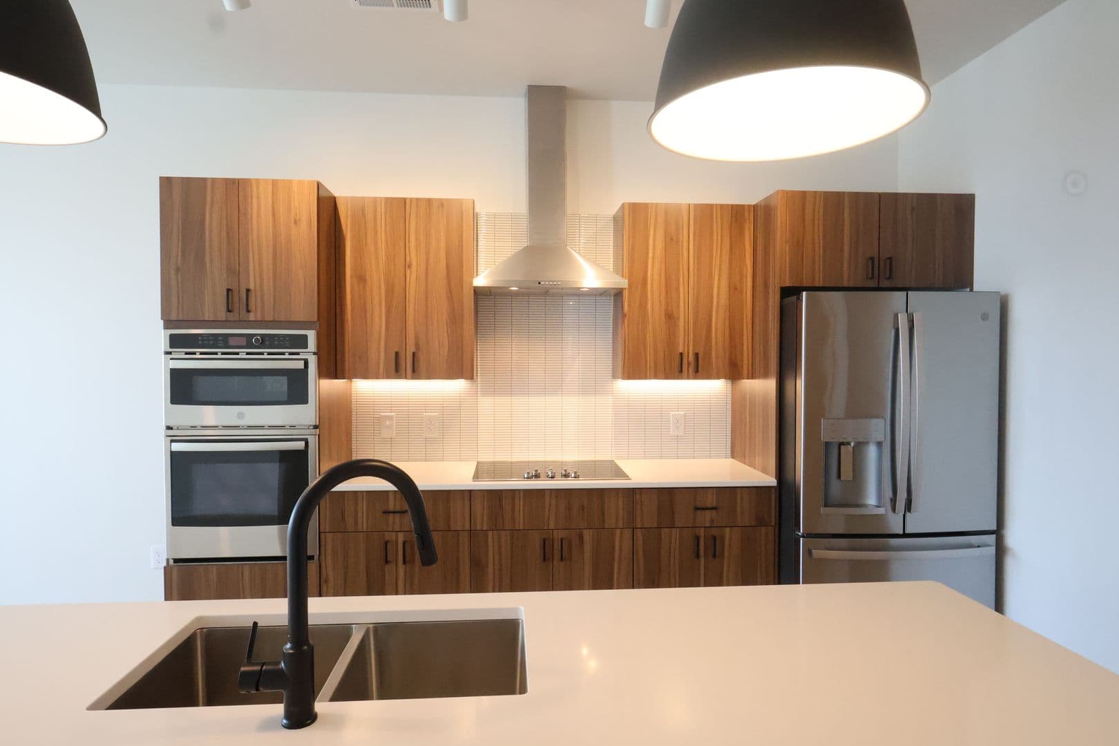 Omaha Apartment: 3737 Farnam Street