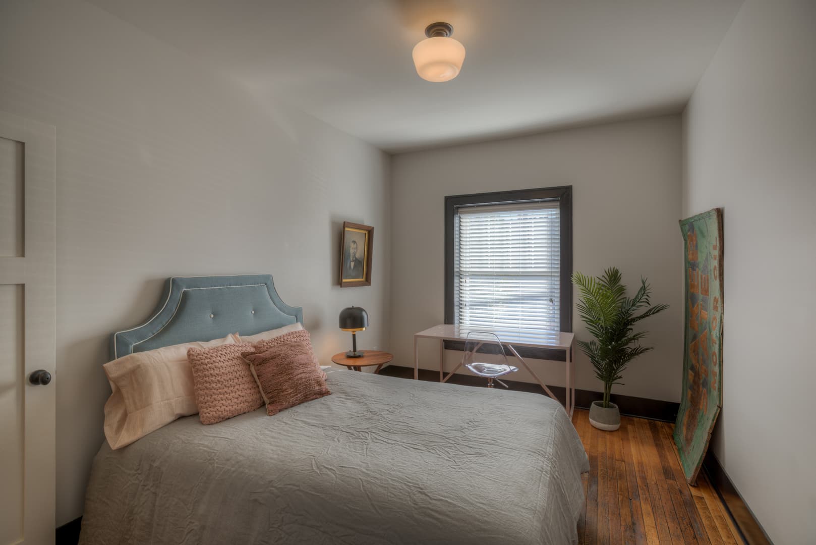 Omaha Apartment: 3804 Farnam St