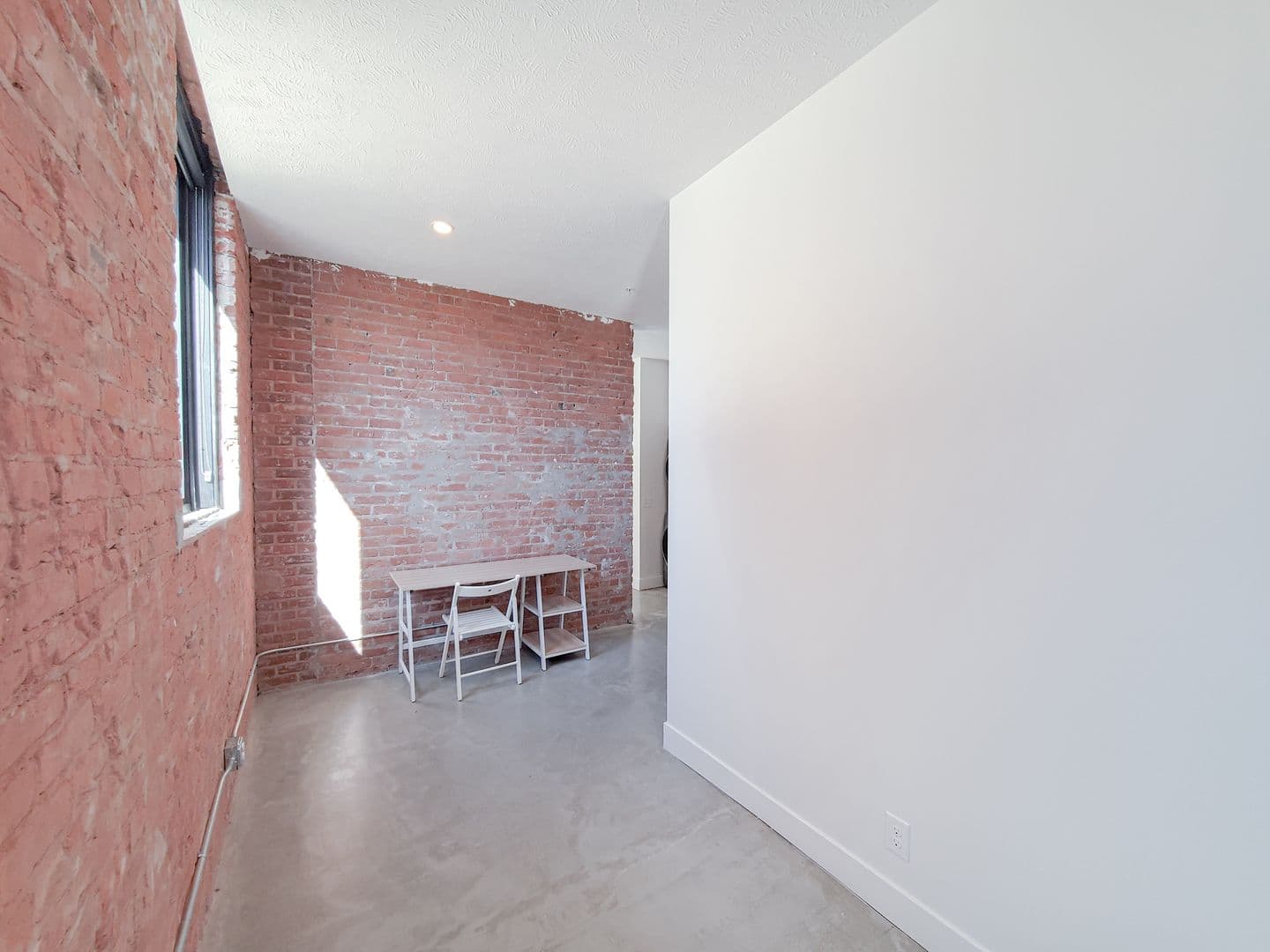 Omaha Apartment: 1311 S 9th St