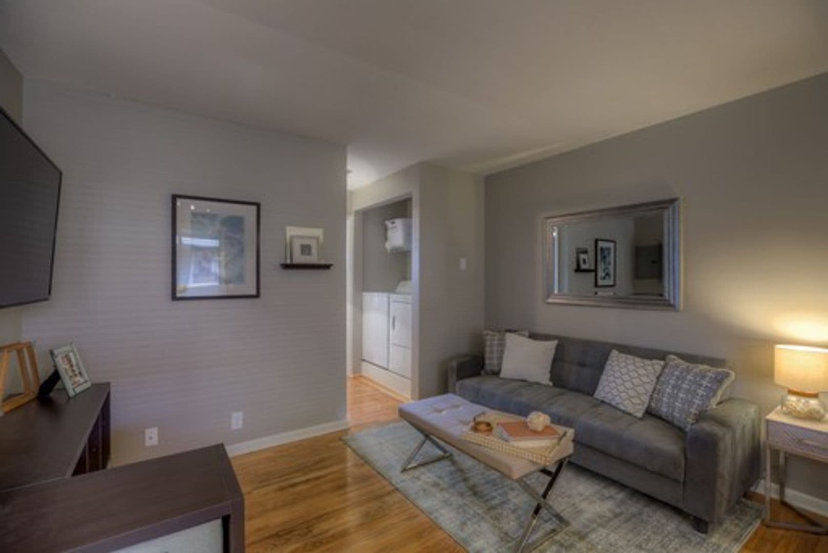 Omaha Apartment: 124 S 39th St # 18