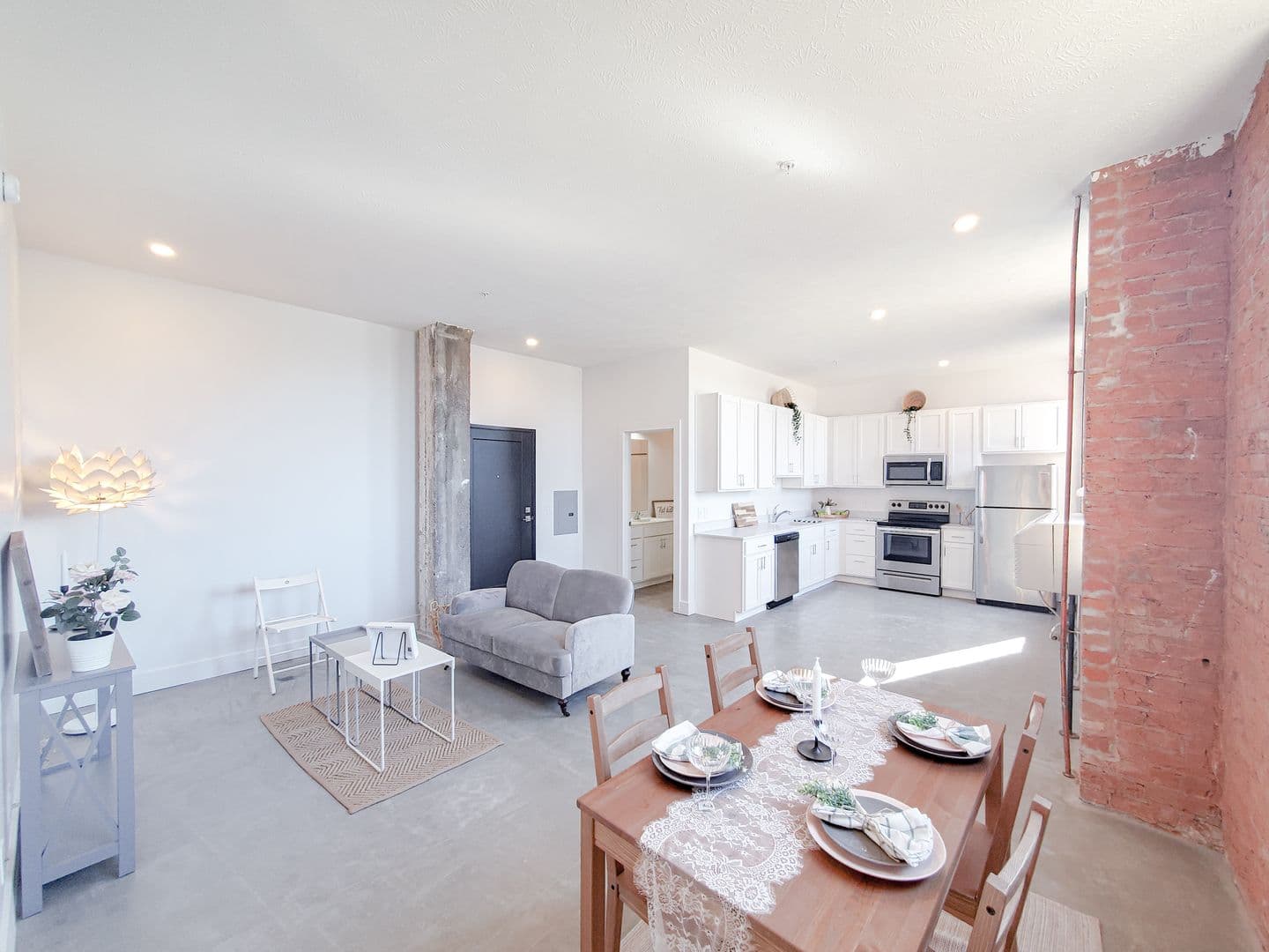 Omaha Apartment: 1311 S 9th St