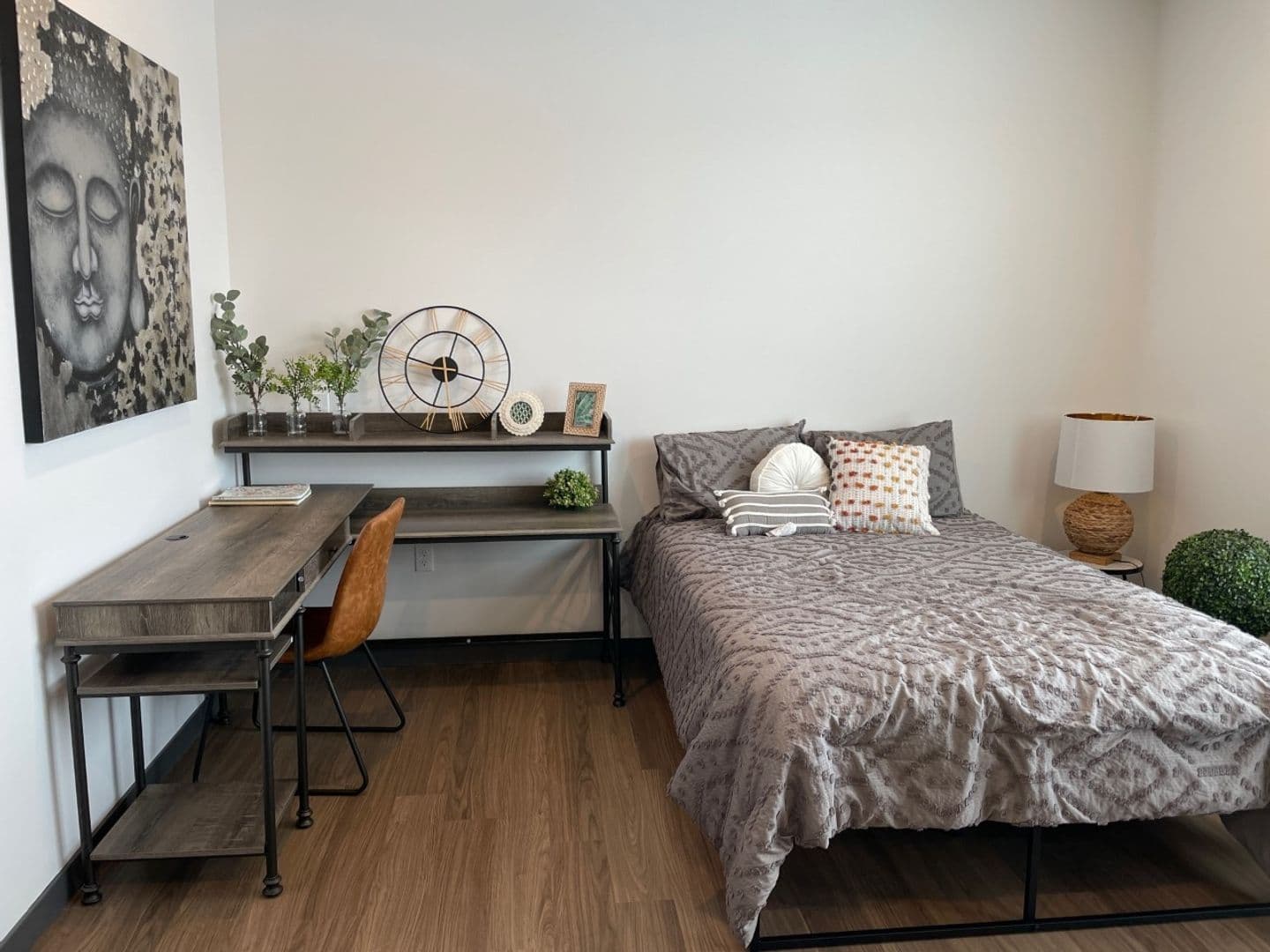Omaha Apartment: 4400 S Douglas Street