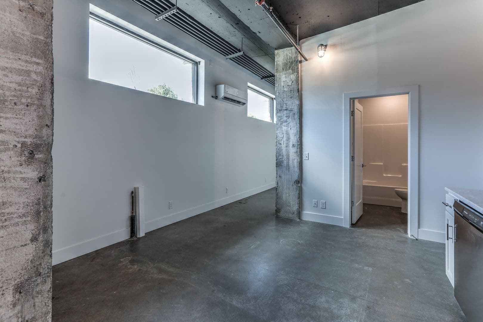 Omaha Apartment: 1311 S 9th St