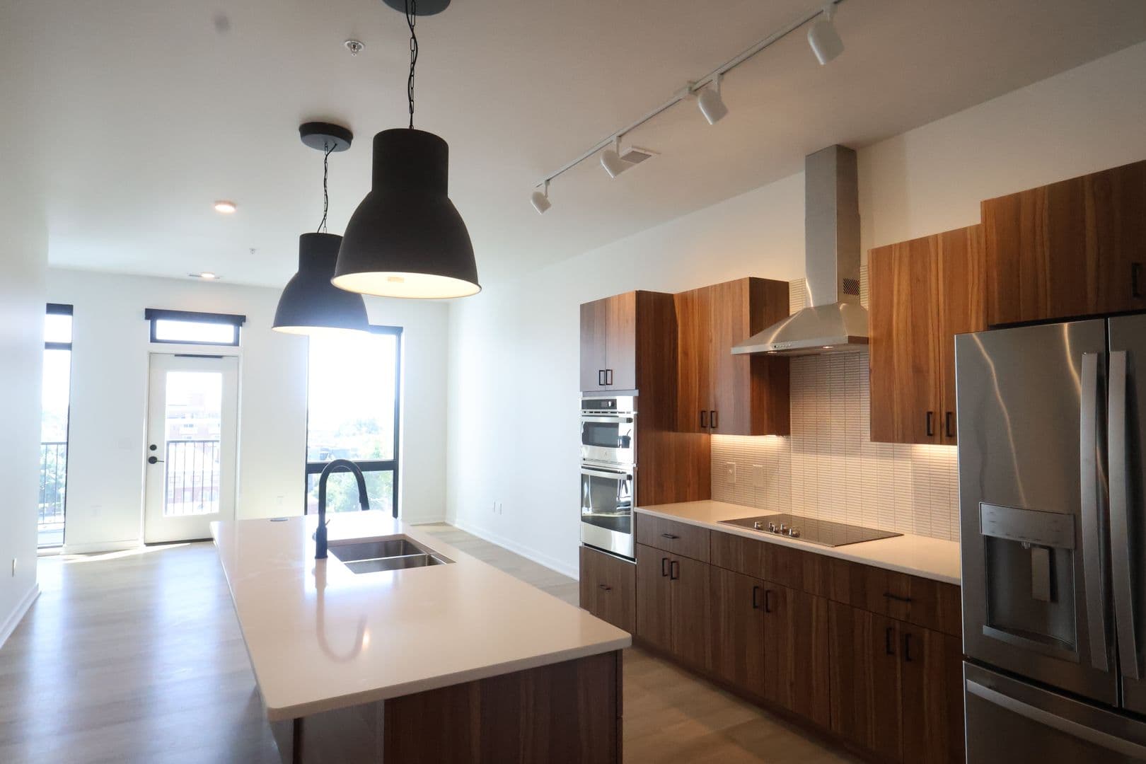 Omaha Apartment: 3737 Farnam Street