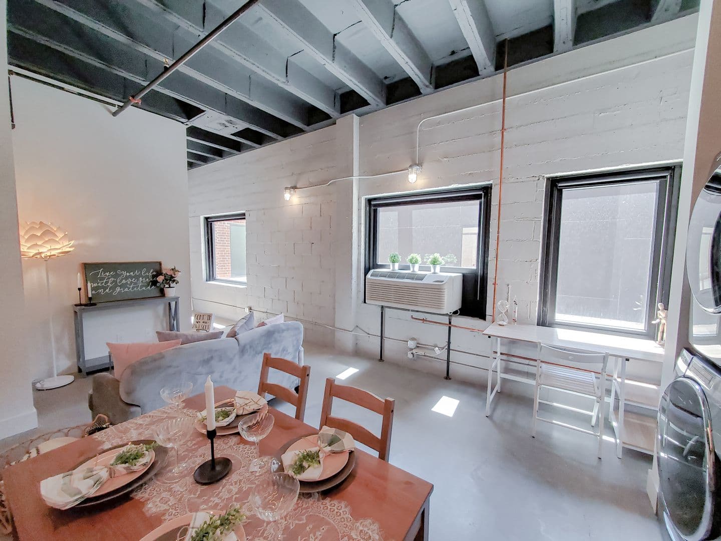 Omaha Apartment: 1311 S 9th St
