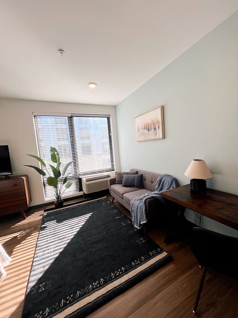 Omaha Apartment: 4400 S Douglas Street