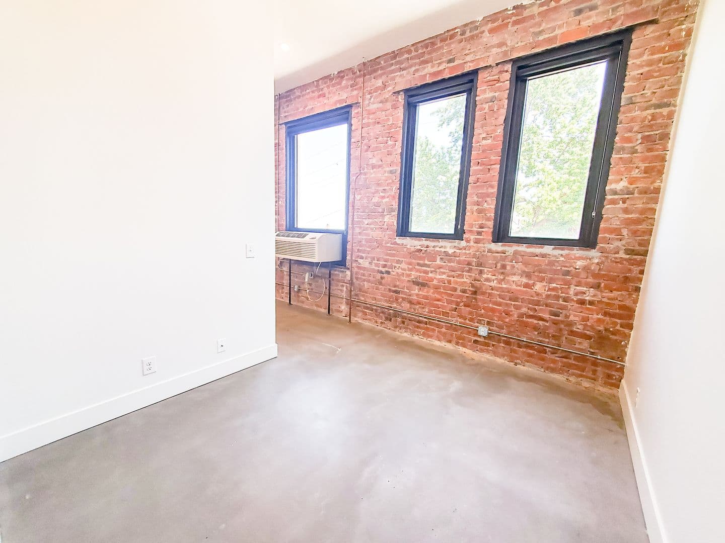 Omaha Apartment: 1311 S 9th St