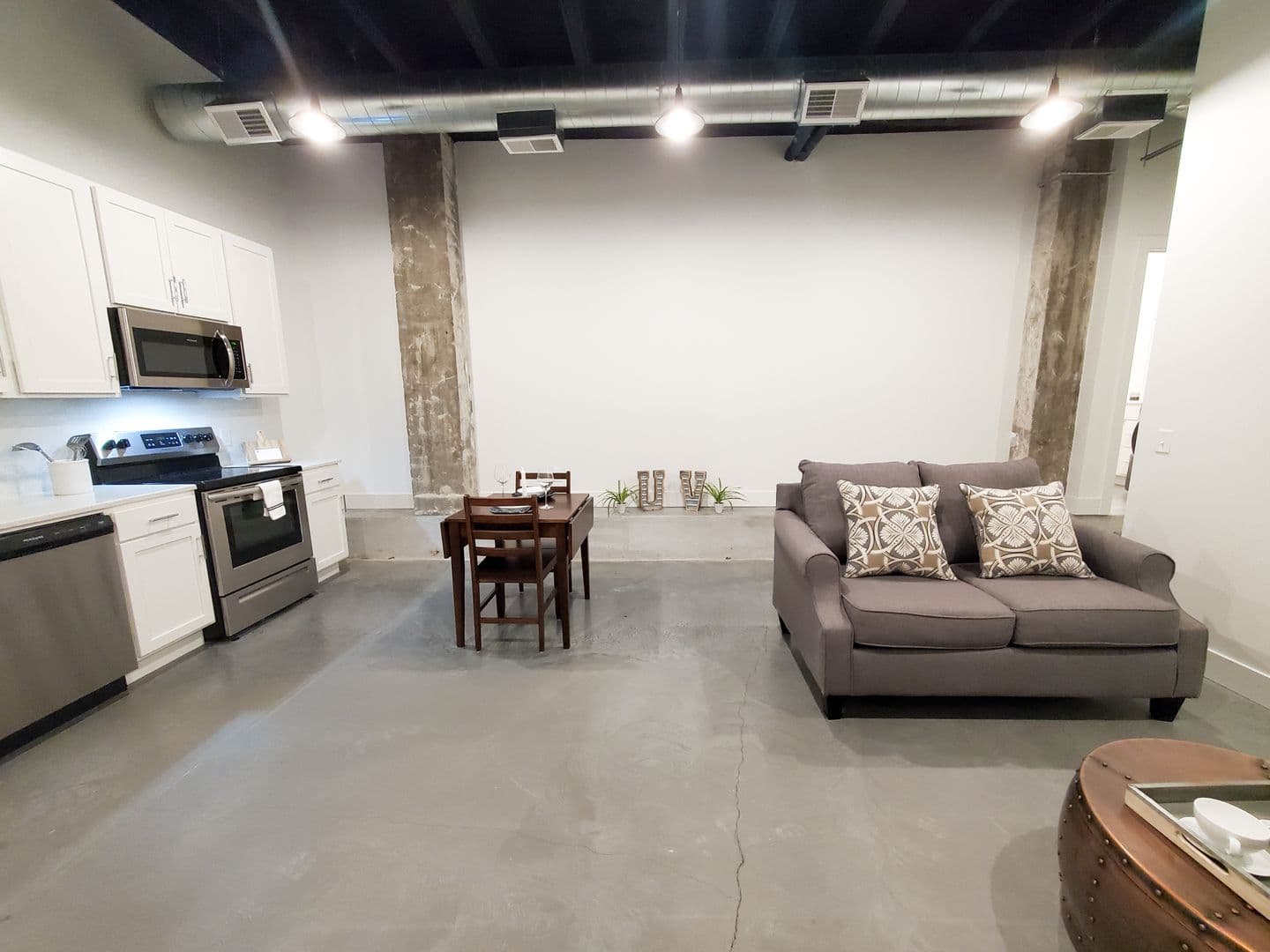 Omaha Apartment: 1311 S 9th St