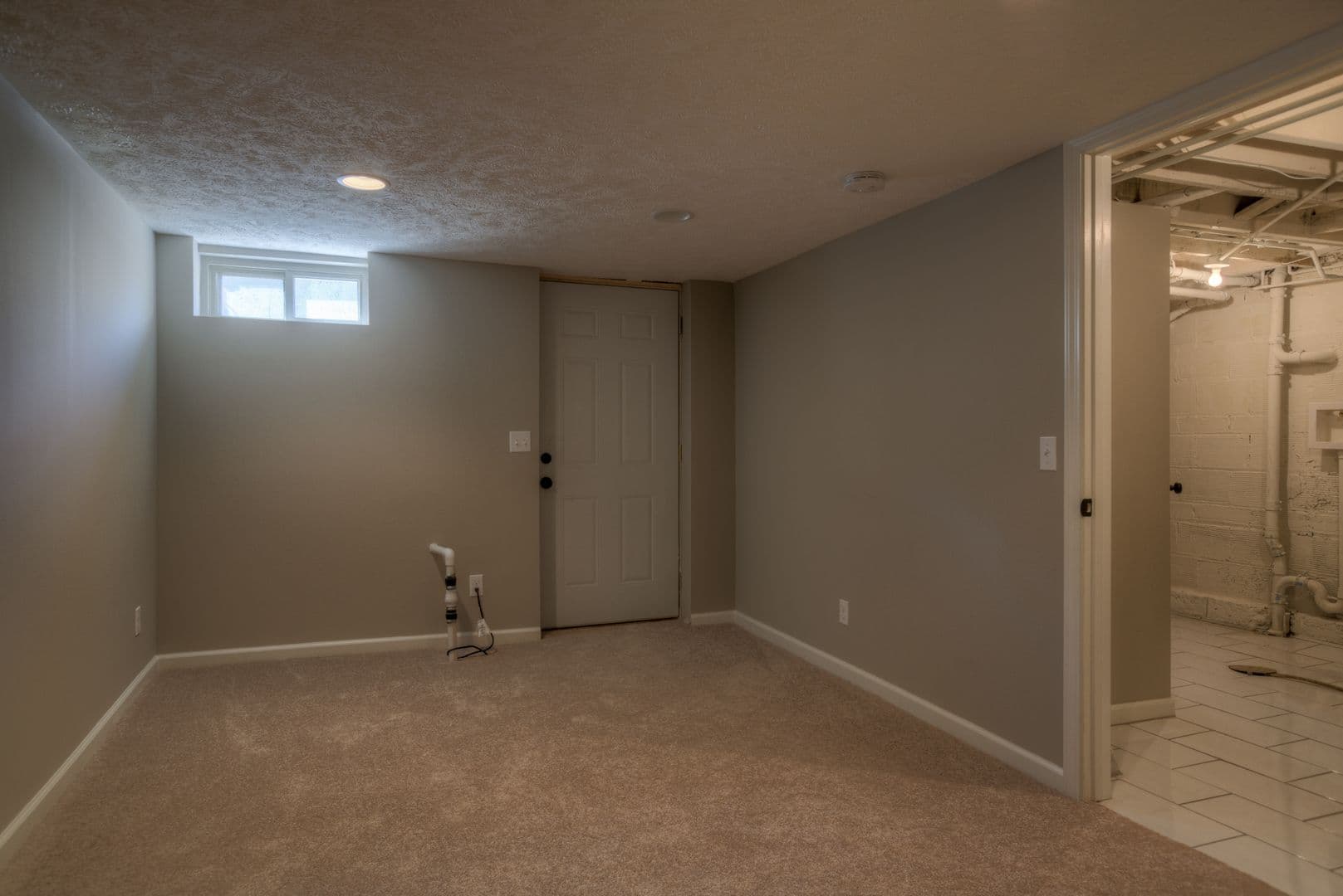 Omaha Apartment: 3913 / 3915 / 3917 / 3919 Farnam St